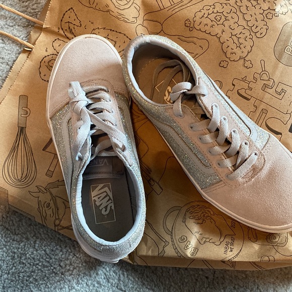 Girls Vans Size 3 - Picture 2 of 3